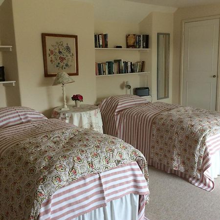 Moors Farmhouse Bed & Breakfast East Knoyle ภายนอก รูปภาพ