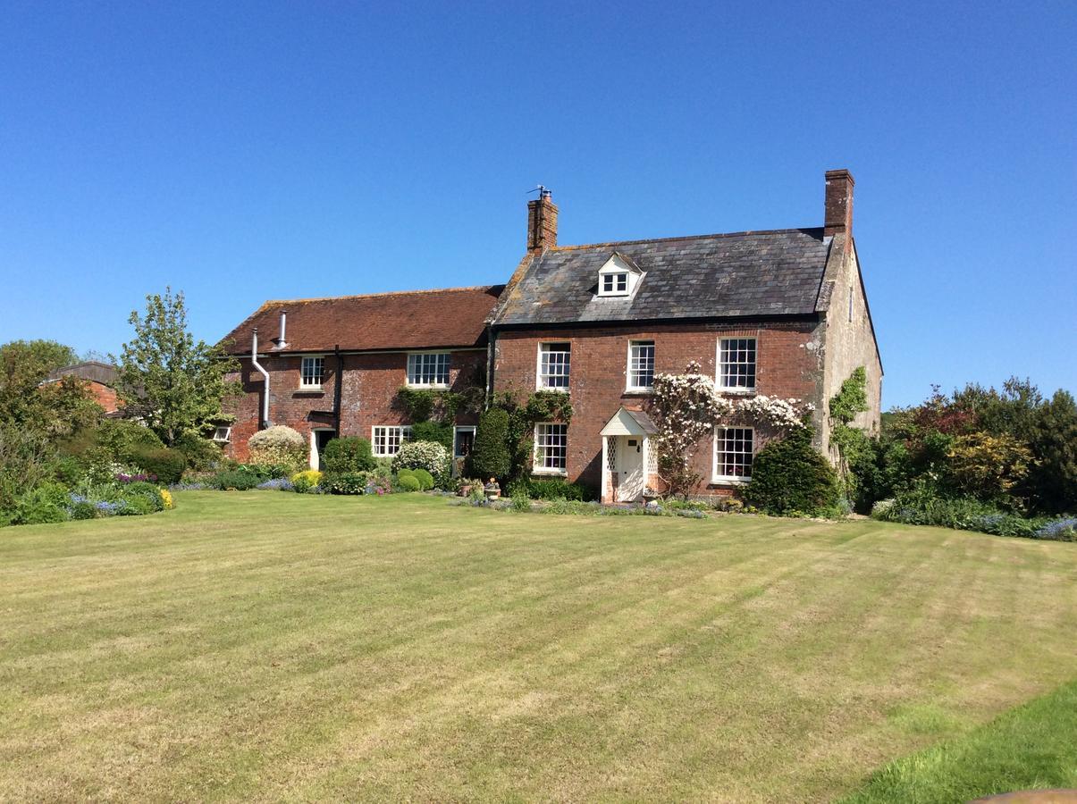 Moors Farmhouse Bed & Breakfast East Knoyle ภายนอก รูปภาพ