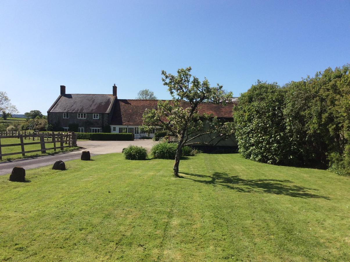 Moors Farmhouse Bed & Breakfast East Knoyle ภายนอก รูปภาพ