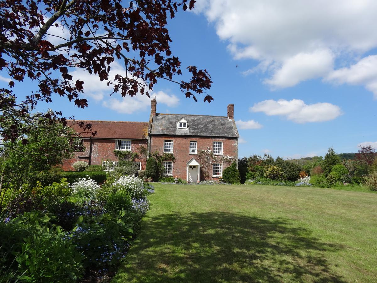 Moors Farmhouse Bed & Breakfast East Knoyle ภายนอก รูปภาพ